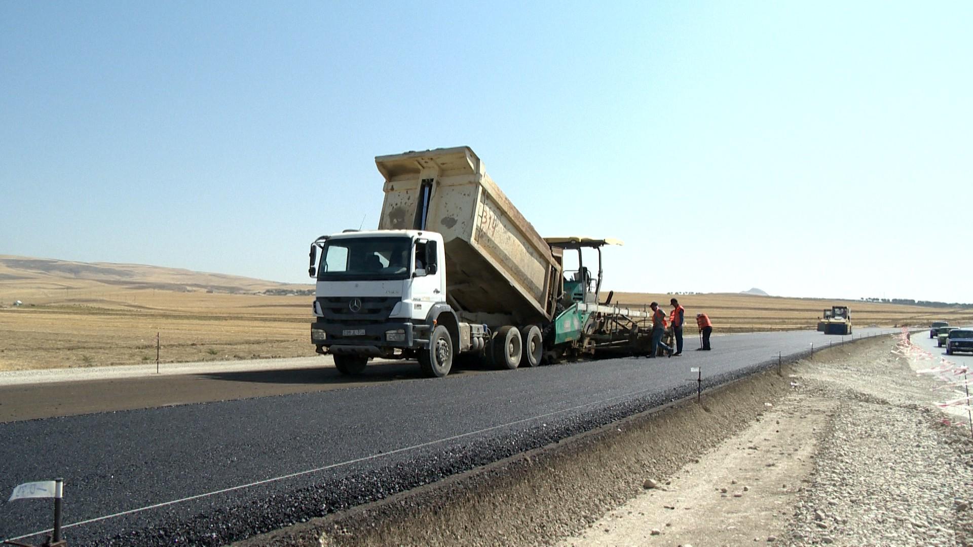 Bakı-Şamaxı yolunun 101-117-ci km-lik hissəsi genişləndirilir (FOTO/VİDEO)