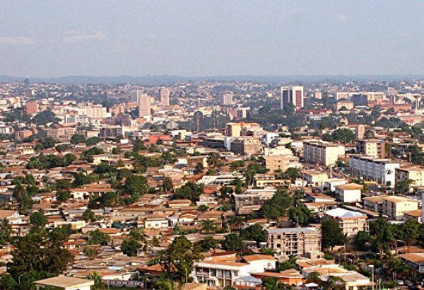 Kamerunda silahlılar 5 məktəblini qaçırıb