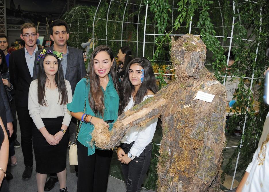 Heydar Aliyev Foundation VP Leyla Aliyeva attends 2nd youth exhibition “Through the eyes of students: Environmental problems and ways of addressing them” (PHOTO)