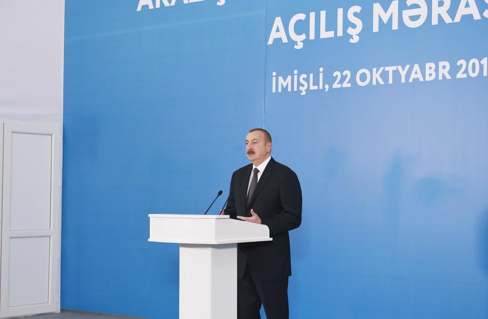 Президент Ильхам Алиев принял участие в церемонии открытия нового канала-притока реки Араз (ФОТО) (версия 2)