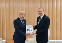 President Aliyev meets ISESCO Director General (PHOTO)