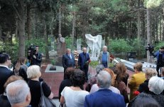 В Баку почтили память Муслима Магомаева – прошло 10 лет со дня смерти… (ФОТО)
