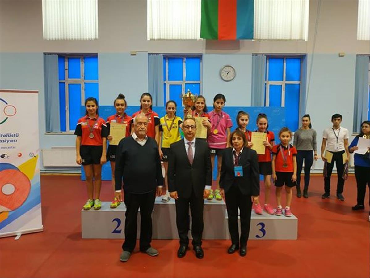 Stolüstü tennis üzrə Azərbaycan kuboku yarışlarına yekun vuruldu (FOTO)