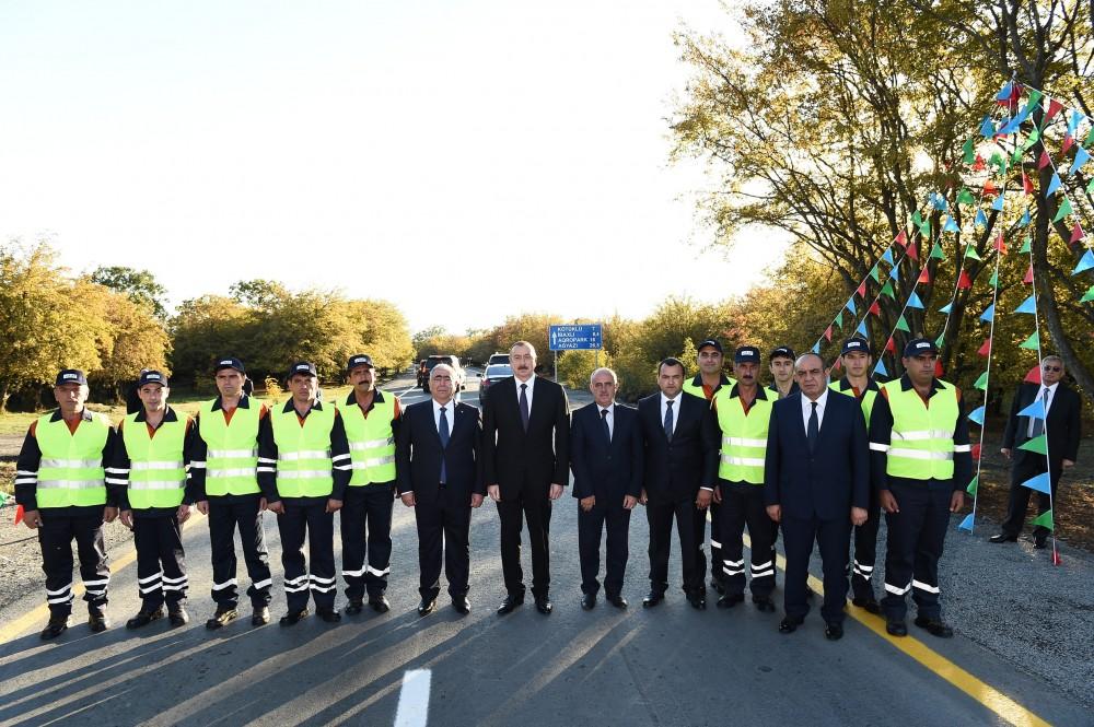 Президент Ильхам Алиев принял участие в открытии автодороги Гах-Гыпчаг-Агязы (ФОТО)