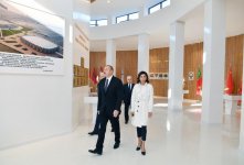 Президент Ильхам Алиев и Первая леди Мехрибан Алиева приняли участие в открытии Музея флага в Шеки (ФОТО)