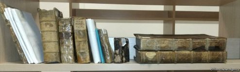 В Центральной научной библиотеке Азербайджана хранится 20 старинных книг (ФОТО)