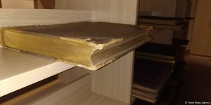 В Центральной научной библиотеке Азербайджана хранится 20 старинных книг (ФОТО)