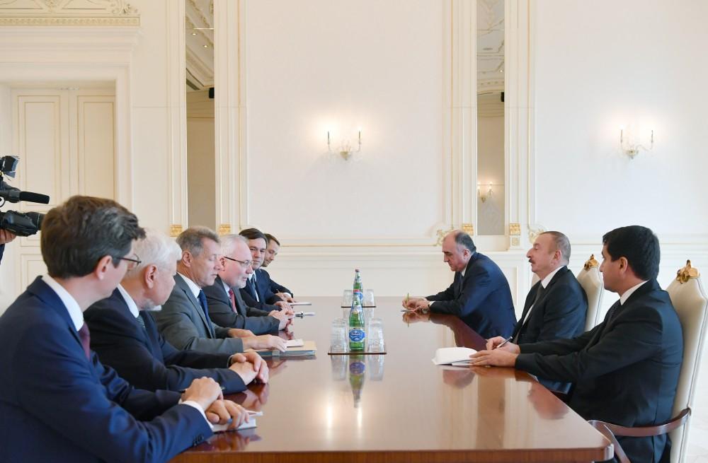 Azerbaijani president receives OSCE MG co-chairs