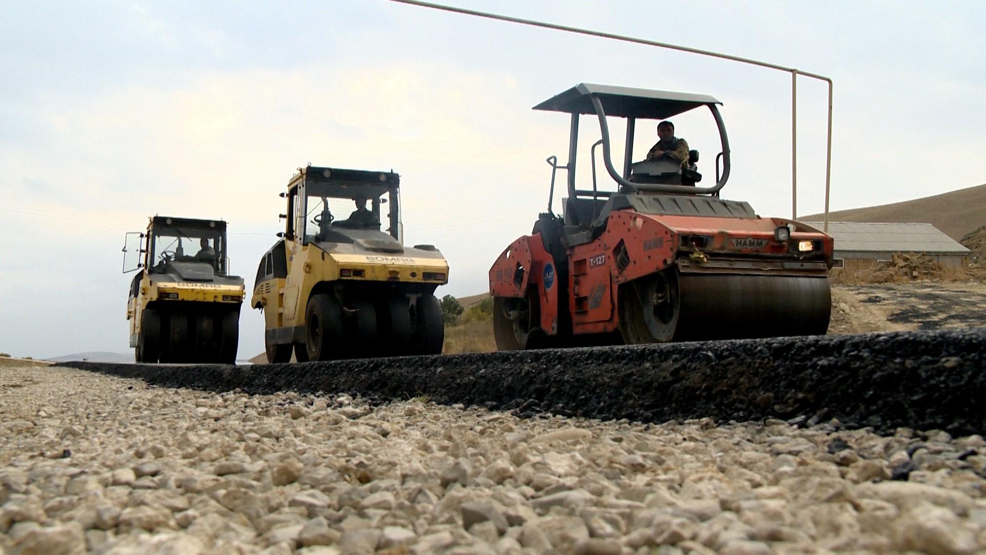 В Азербайджане завершается реконструкция автодороги Гобустан-Поладлы (ФОТО/ВИДЕО)