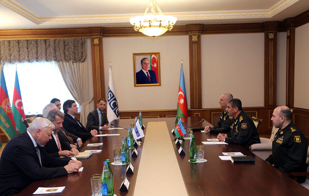 Azerbaijan's defense minister meets OSCE MG co-chairs