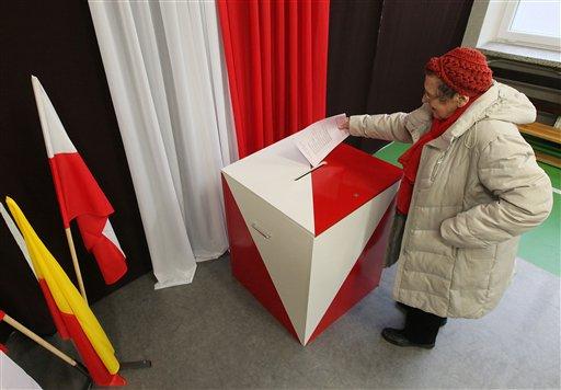 В Польше открылись избирательные участки на втором туре местных выборов