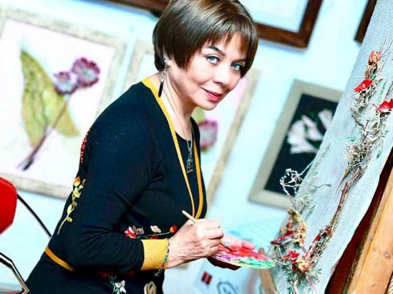 Сугра Багирзаде выпустила книгу о флористике: У меня была мечта - сохранить красоту цветов для матери (ФОТО)