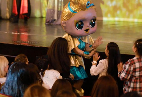 Спецэффекты от кукол LOL в Баку (ВИДЕО)
