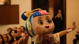 Старый Новый год с эпатажными куклами в Баку (ВИДЕО, ФОТО)