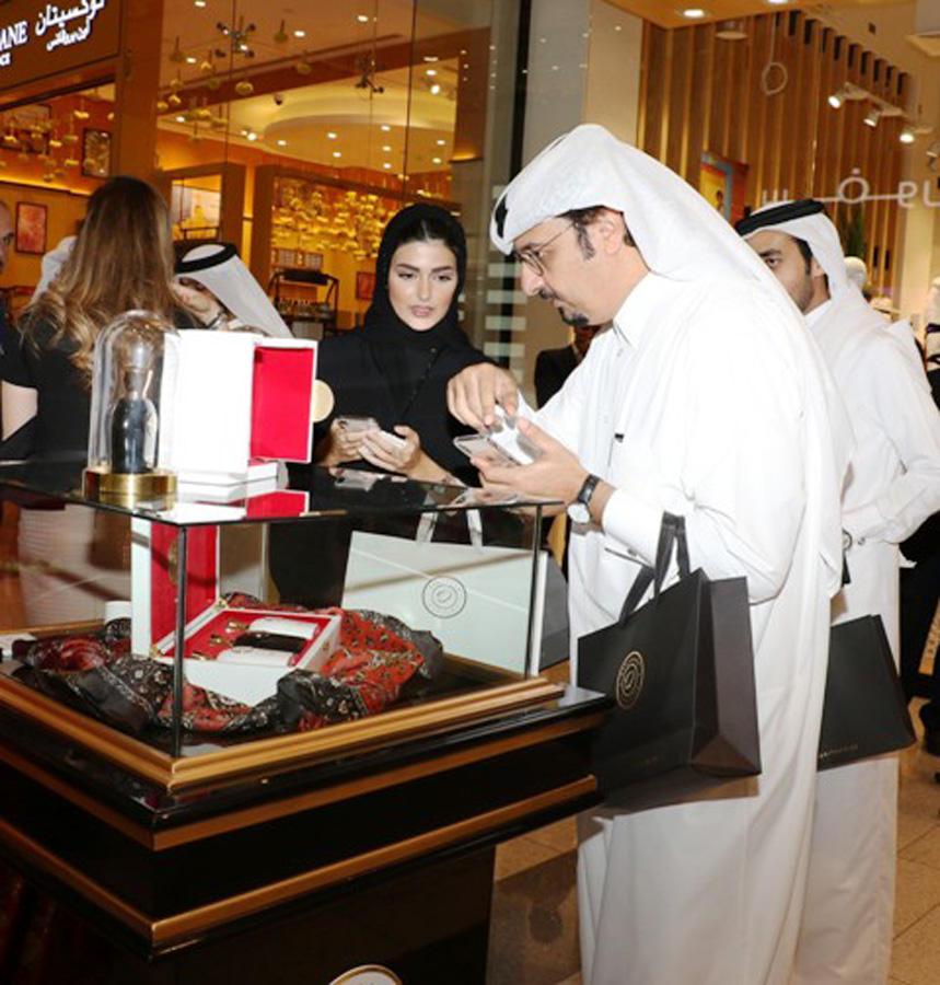 В Катаре начал действовать центр продажи азербайджанской парфюмерии (ФОТО)