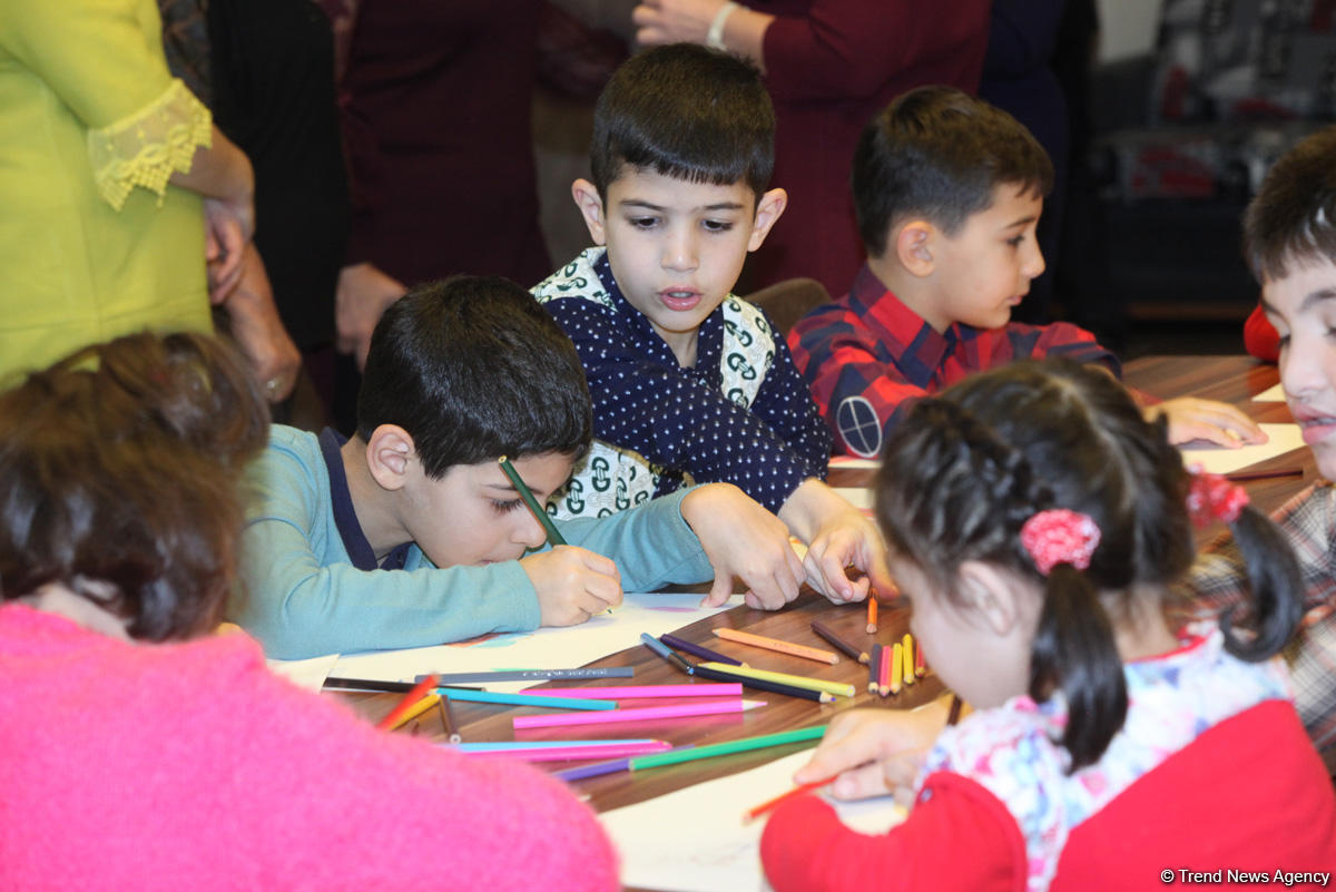 Azərbaycan Sənaye Korporasiyası Dövlət Bayrağı Günü münasibətilə tədbir keçirib (FOTO)