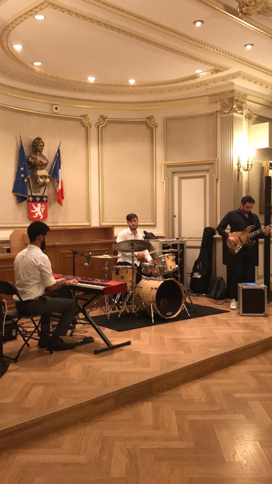 В Лионе прошел вечер азербайджанского джаз-мугама Этибара Асадли (ВИДЕО, ФОТО)