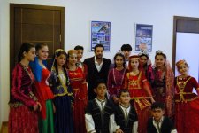 Dövlət Bayrağı Gününə həsr olunmuş bayram konserti keçirilib (FOTO)
