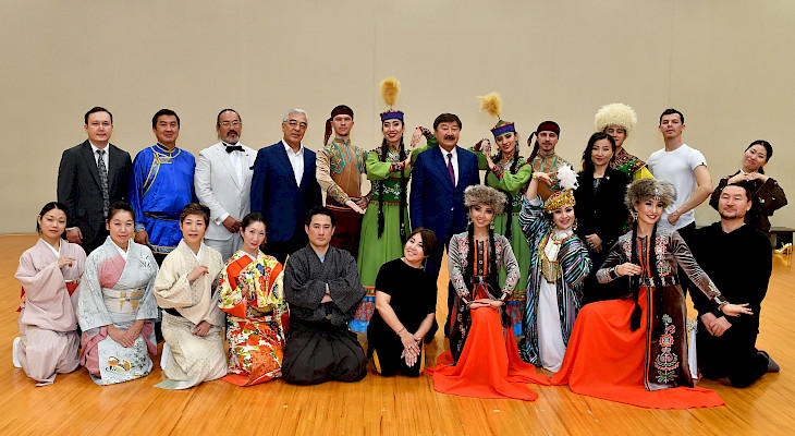 Kyrgyz Embassy in Japan organizes master classes for musicians and dancers of TURKSOY