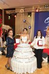 В Баку невеста появилась в виде праздничного торта (ФОТО)