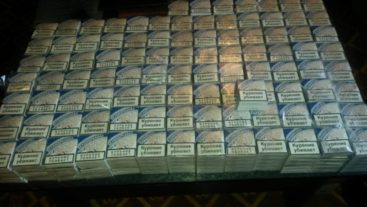 Гражданин Азербайджана пытался контрабандным путем ввезти более 15 тыс. пачек сигарет (ФОТО/ВИДЕО)