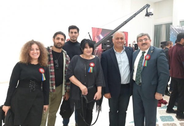 Любовная молния азербайджанских актеров сразит зрителей в Турции (ФОТО)