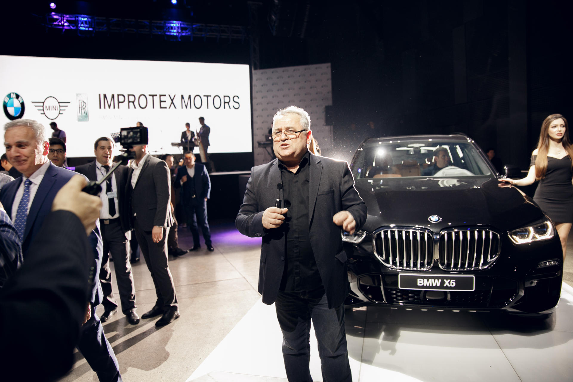 В Баку презентовано совершенно новое поколение BMW X5 (ФОТО)