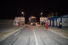 На Бакинский НПЗ доставлен реактор гидроочистки дизельного топлива (ФОТО)