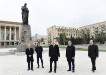 Azerbaijani president views redevelopment, construction work around Tazapir mosque (PHOTO)