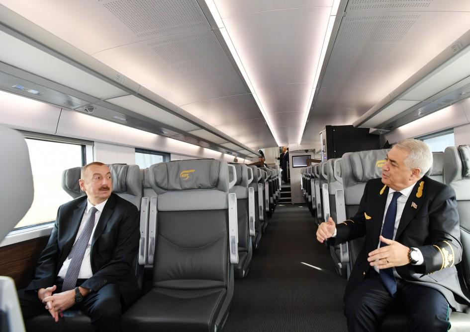 Президент Ильхам Алиев принял участие в открытии комплекса железнодорожного вокзала Сумгайыта (ФОТО)
