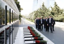 Minister: Baku to hold presentation of Trans-Caspian international transport corridor