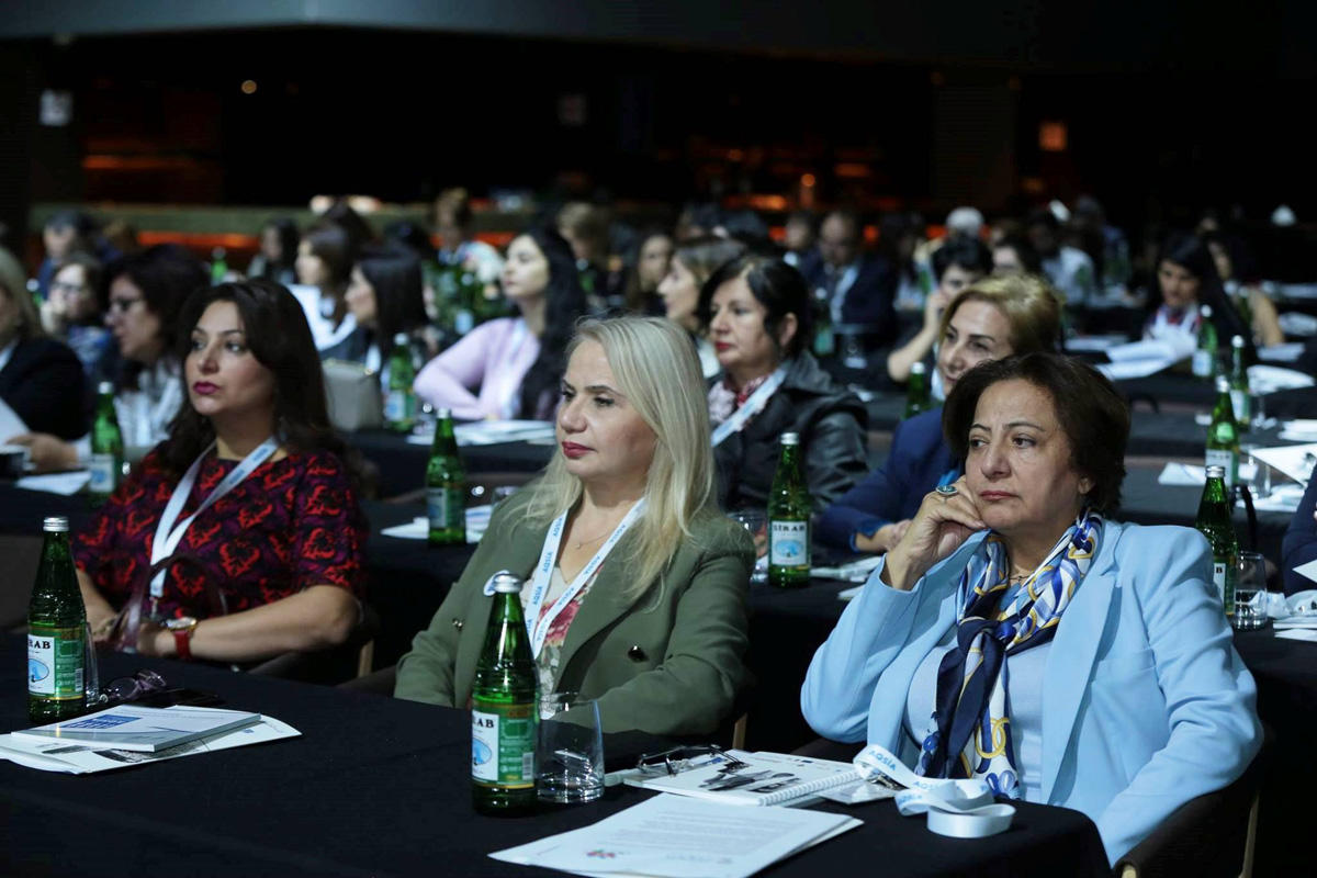 Азербайджанские бизнес-леди зажгли зеленый свет (ФОТО)