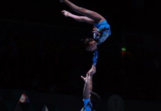 Abdulla Əl-Məşayxi və Ruhidil Qurbanlı Bakıda akrobatika gimnastikası üzrə Dünya Kubokunun "gümüş" medallarını qazanıblar (FOTO)