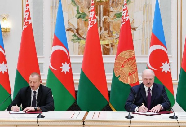 Azerbaijan, Belarus sign bilateral documents (PHOTO)