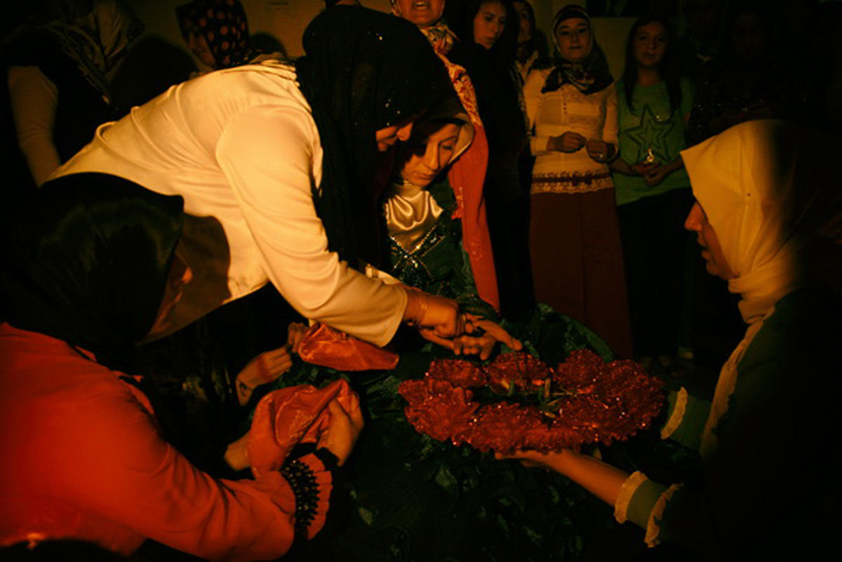 Церемония хны азербайджанского фотографа в Китае (ФОТО)
