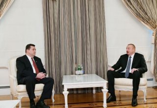 President Aliyev receives chairman of Russian Union of Journalists (PHOTO)