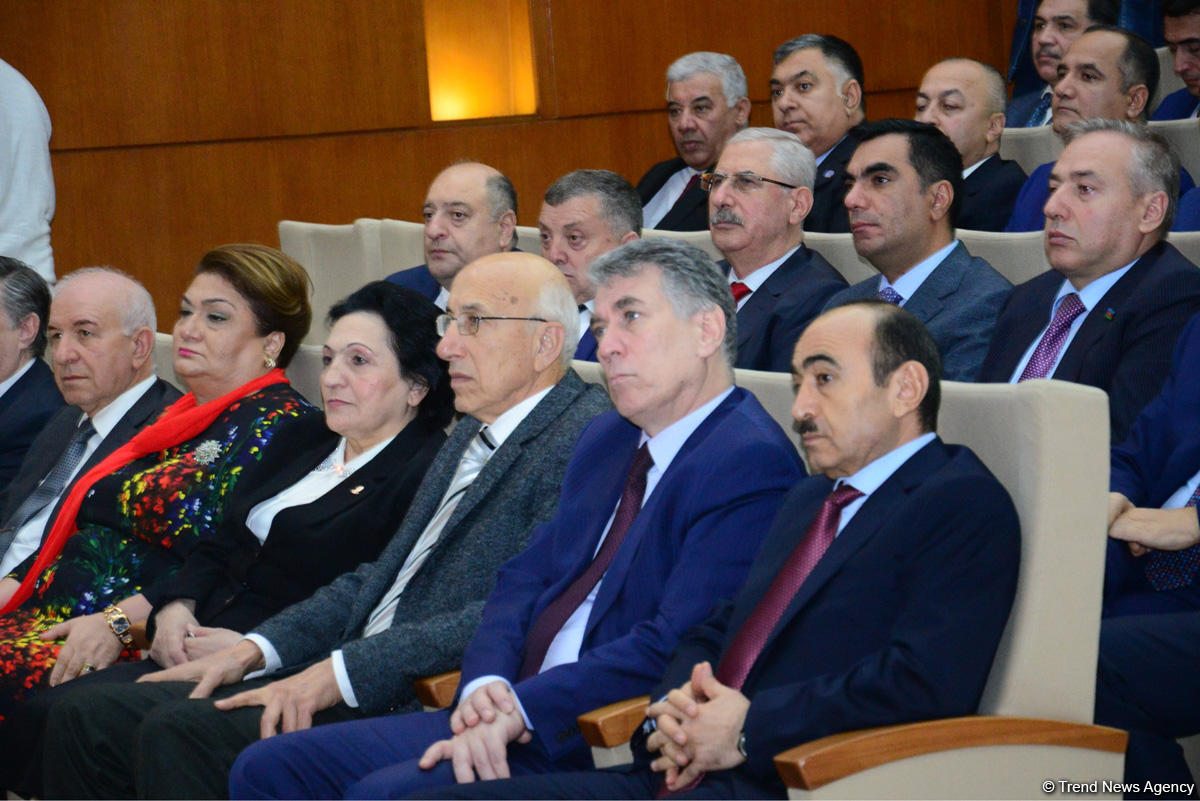 В Баку прошло мероприятие в связи с 26-й годовщиной создания партии "Ени Азербайджан"