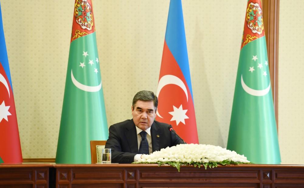 Azerbaijani, Turkmen presidents make press statements (PHOTO)