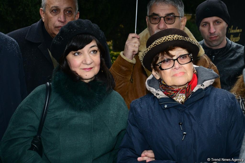 Görkəmli kinorejissor Rasim Ocaqovun xatirəsi anılıb (FOTO)