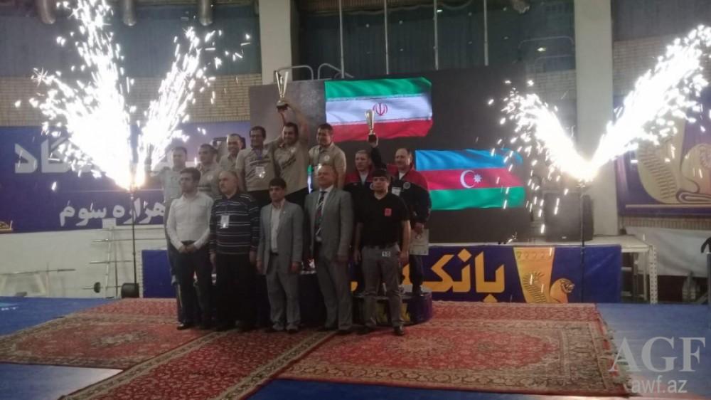 Sərbəst güləşçilərimiz İranda keçirilən beynəlxalq turnirdə beş medal qazanıblar (FOTO)