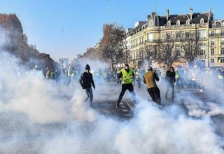 Violence erupts during Paris protest against police brutality