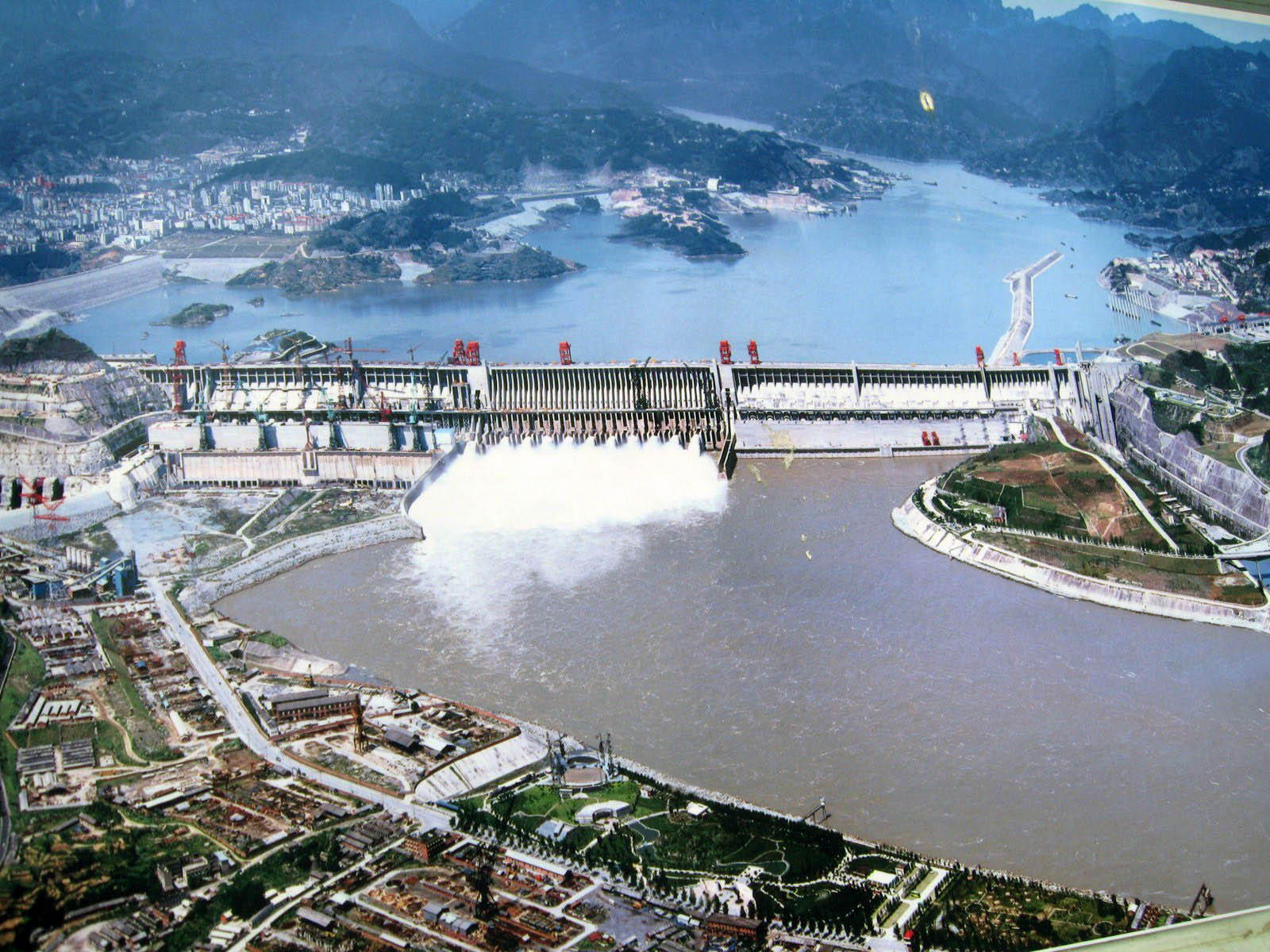 French Development Agency to fund construction of Uzbek hydropower plants