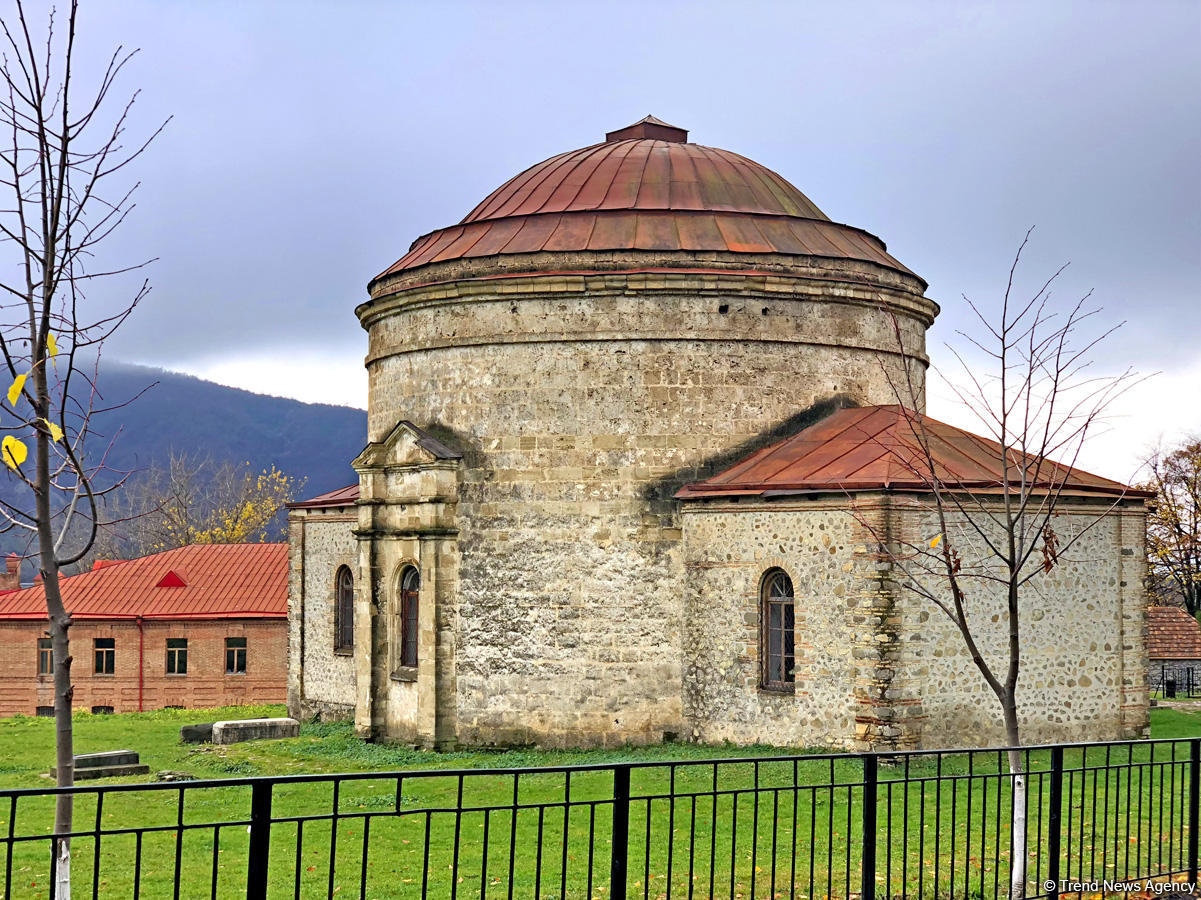 Золотая осень в Шеки – когда оказываешься в сказке (ФОТО)