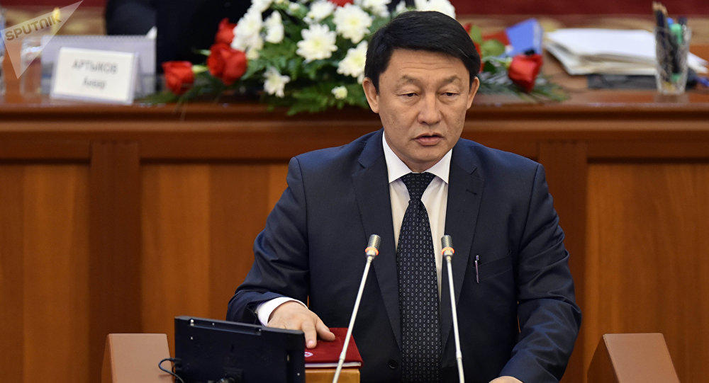 Депутат Кыргызстана предложил перевести на патенты мигрантов из Узбекистана