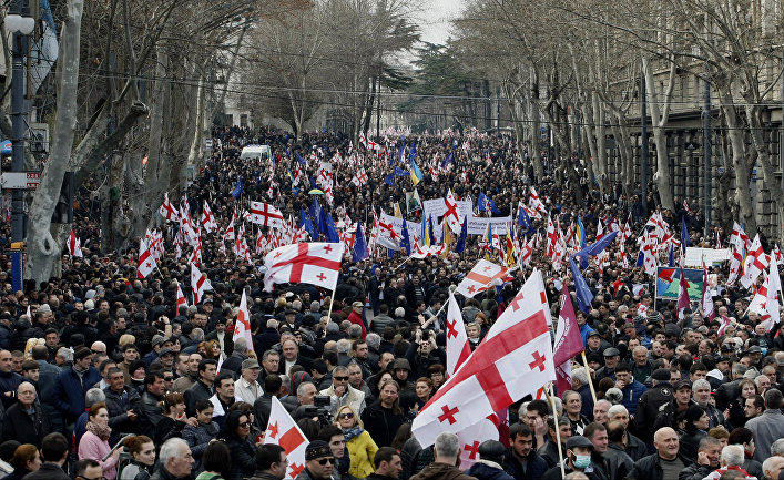 В Тбилиси проходит митинг оппозиции, не признающей итоги выборов президента