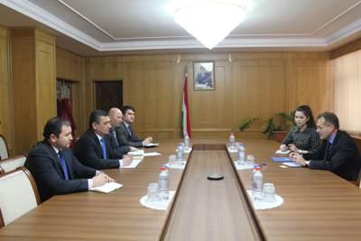 В Душанбе обсуждены перспективы таджикско-румынского экономического сотрудничества