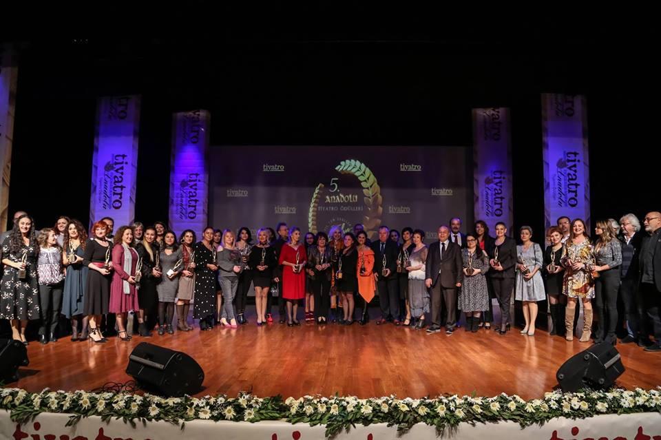 Беюкханым Мамедбекова удостоена в Турции международной театральной награды (ФОТО)