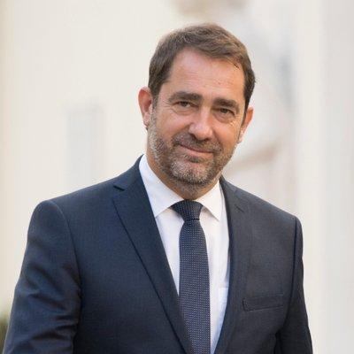 Глава МВД Франции отчитается перед членами парламента по атаке в префектуре Парижа