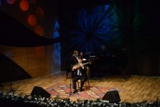Азербайджанский тар и европейская классическая музыка (ФОТО)