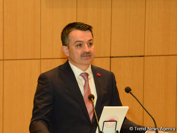 Турция и Азербайджан намерены выйти на третьи рынки сбыта продпродукции - министр